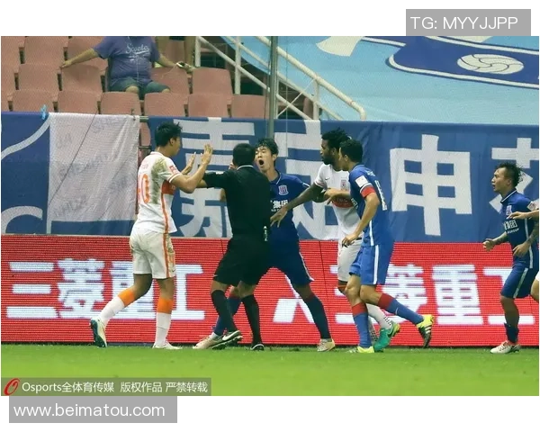 鲁能与申花激战正酣现场直播全程回顾精彩瞬间与赛后分析